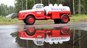 125